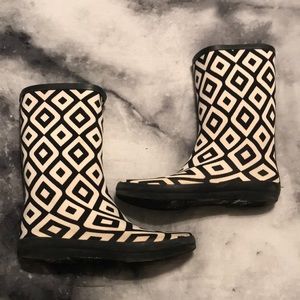 Women Rain boots Size 9